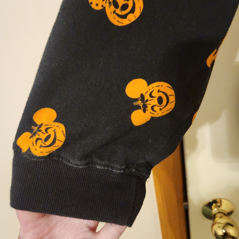 Walt Disney World 2021 Mickey Minnie Halloween Pumpkin Spirit Jersey Size Large - Picture 2 of 6